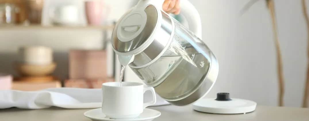 Ile prądu zużywa czajnik elektryczny? Oblicz koszty i oszczędności